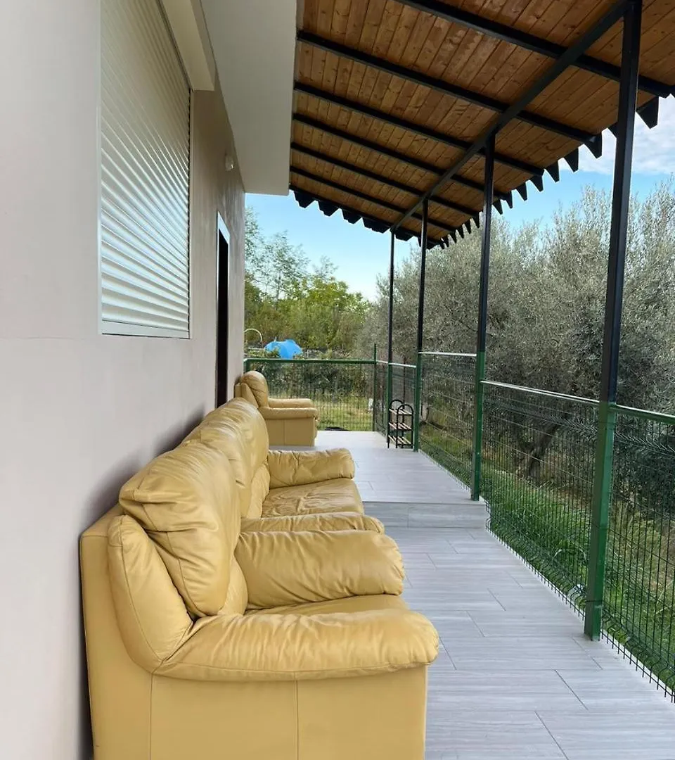 Villa Doa House Tirana 0*,  Albania